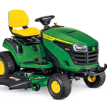 John Deere S220 Lawn Tractor