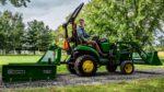 John Deere 1025R Sub-Compact Tractor - Image 2