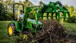 John Deere 3032E Compact Utility Tractor - Image 5
